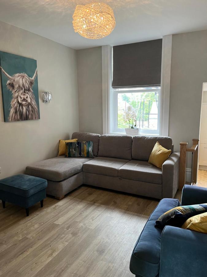 הרוגייט Kings Apartment, 83 Kings Road מראה חיצוני תמונה