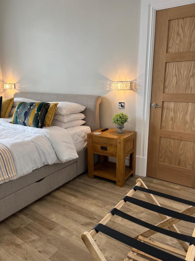 הרוגייט Kings Apartment, 83 Kings Road מראה חיצוני תמונה
